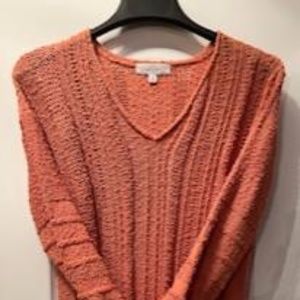 NEW DIRECTION - M/Size Peach Long Sleeve V/Neck Top.  Multi Knit Pattern.